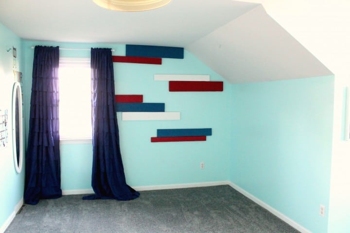 DIY Striped walls using styrofoam for a 3D effect!