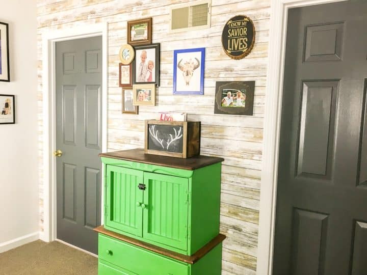 How to decorate a landing with paint_